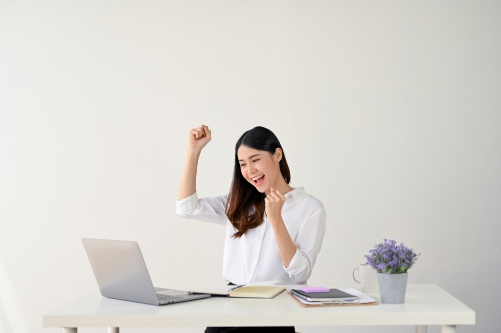 擁有職場高績效,是因為看事情的角度比較聰明,職場高手不把事情個人化、不為一時爽快做出終身後悔的決定。圖/123RF圖庫