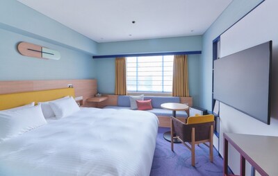 融合現代舒適與京都風情的京都八條都飯店，位於京都車站正對面，交通極佳。取材自Trip.com官網。