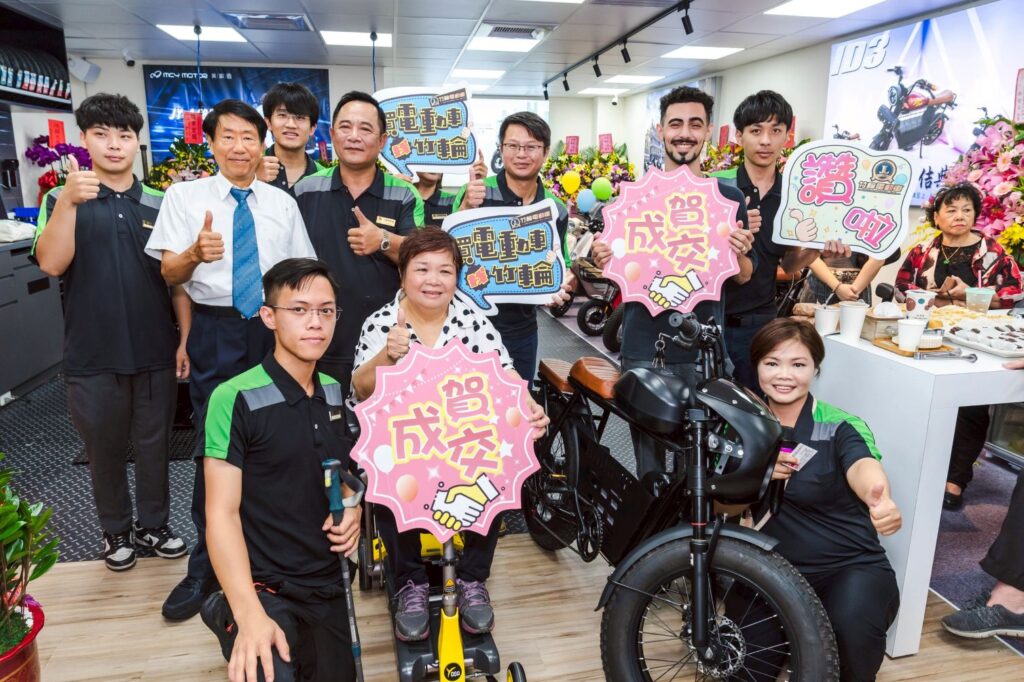 圖▲竹輪電動車透過「連鎖經營、假日無休、終身道路救援」 的服務鐵三角,瞄準北部短程交通的代步需求、及無駕照免稅金重自主的消費者。(圖/業者提供)