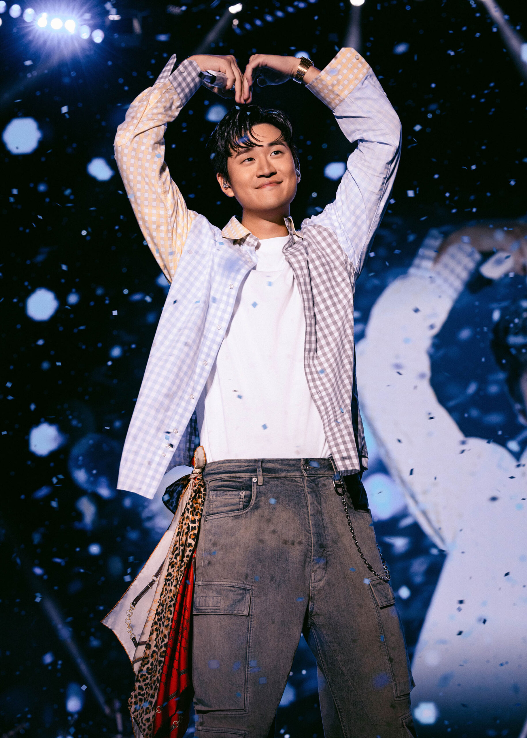 周興哲上海站化身公益行動派 籲現場捐款點亮「愛的星空」 | 索引新聞 INDEX News