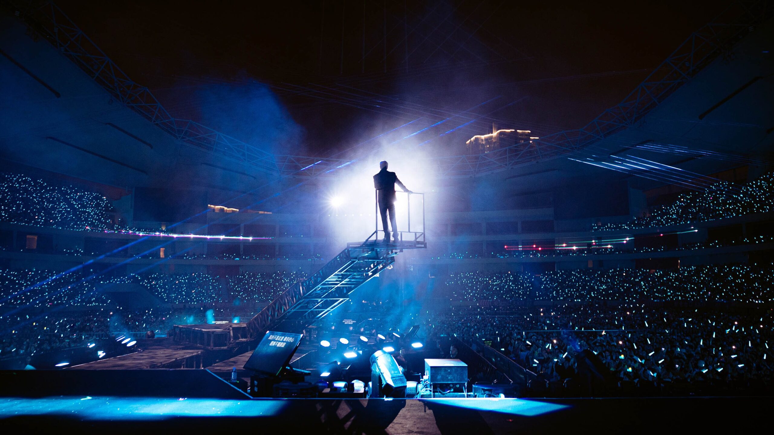 周興哲上海站化身公益行動派 籲現場捐款點亮「愛的星空」 | 索引新聞 INDEX News