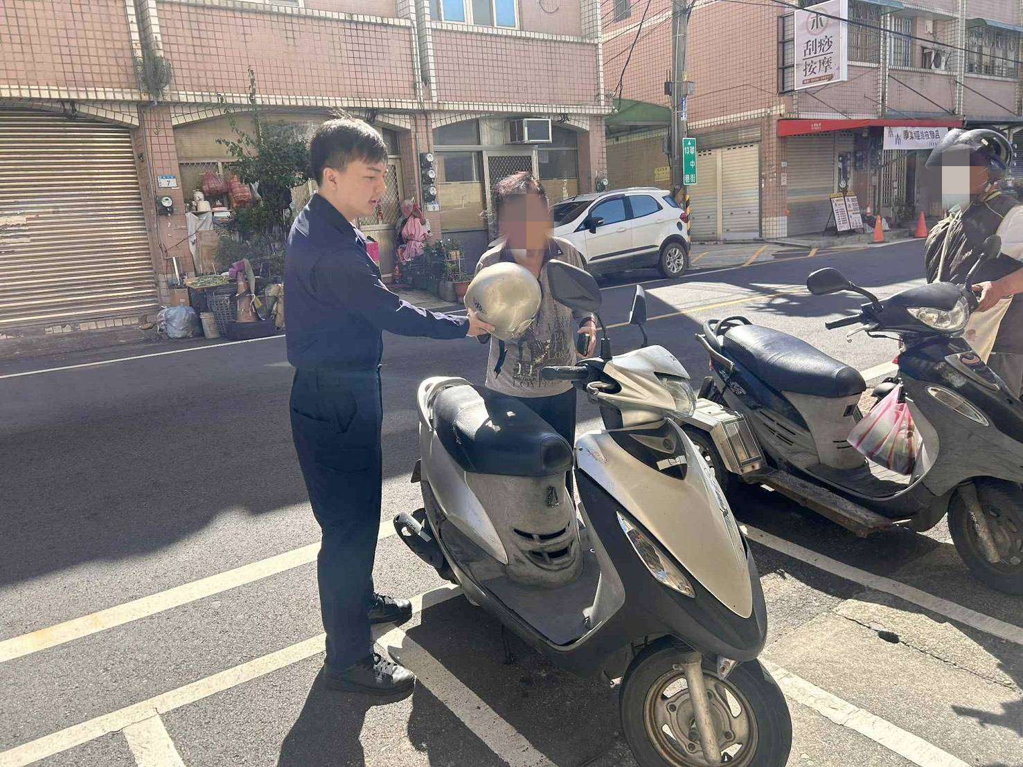 看病忘記騎回家!老婦機車失蹤急報案 警調行車軌跡化解烏龍 401215 0