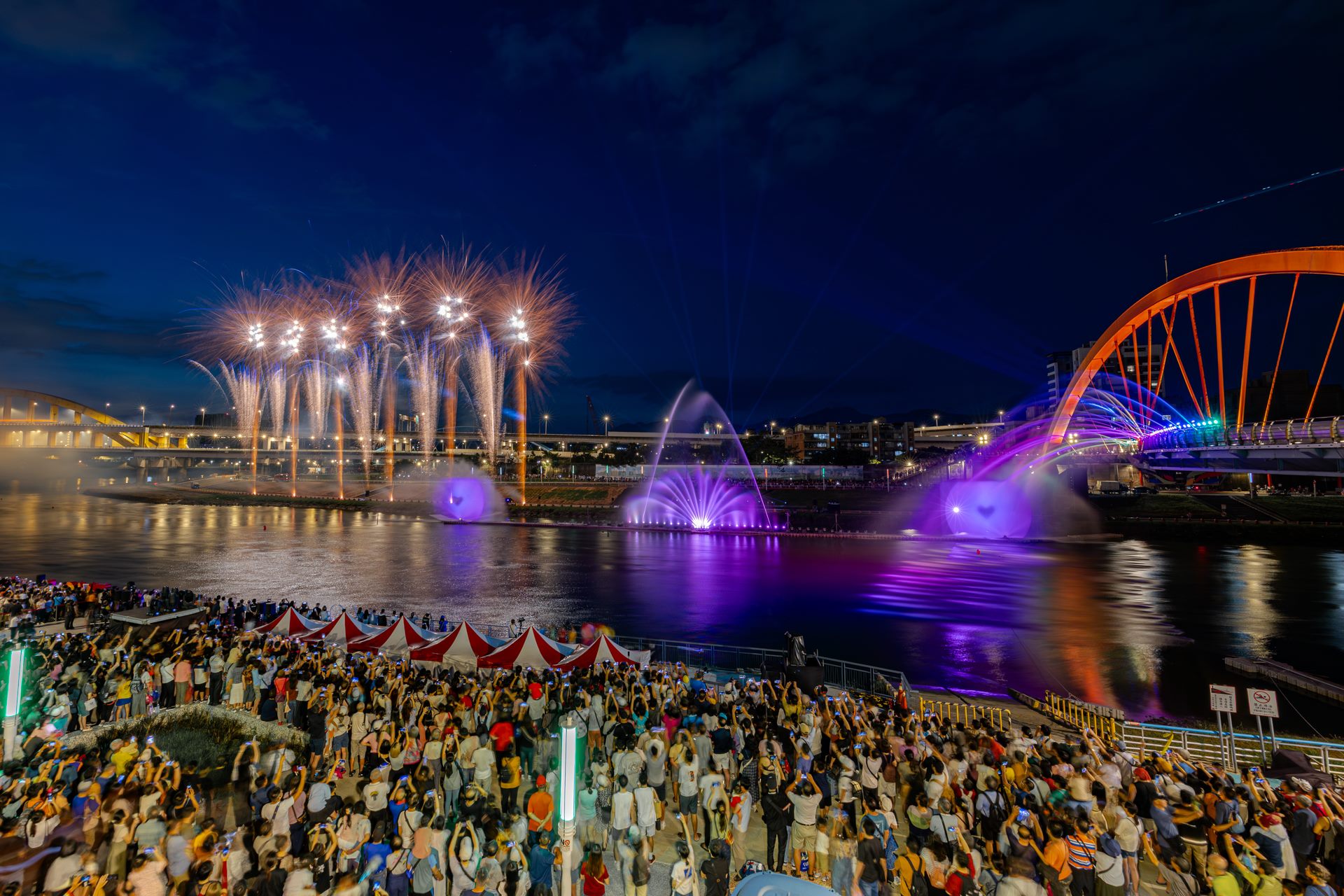 快把握！北市水舞嘉年華　彩虹之夜、追愛音樂祭壓軸獻映 | 索引新聞 INDEX News