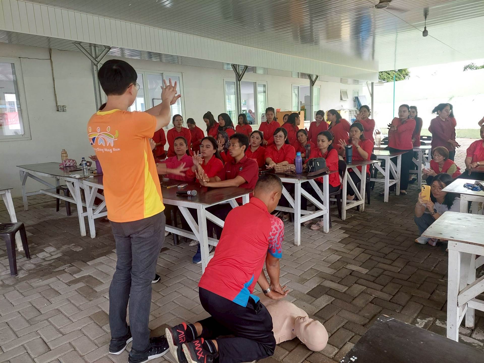 教導老師基本急救知識