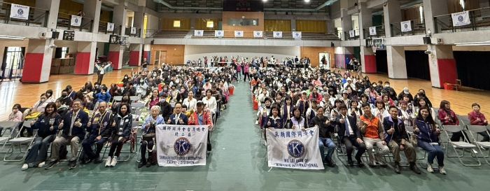 《圖說》新北市無類國際同濟會響應新北市「好日子愛心大平台」,捐贈250份紅包及民生物資。〈社會局提供〉