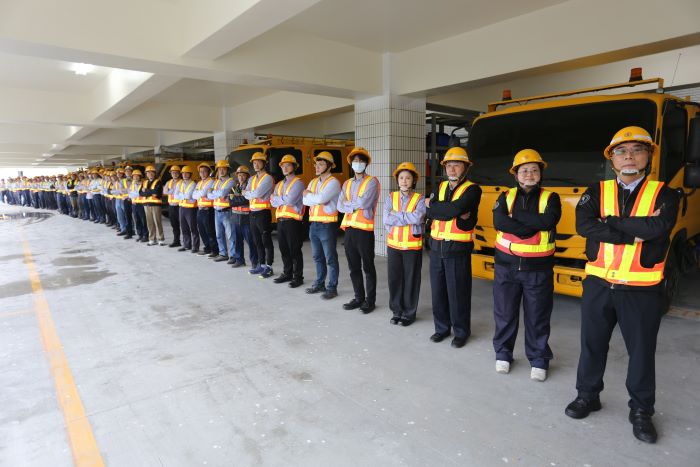 《圖說》台電台北市區處秉持工安優先、嚴守作業標準，並透過落實巡檢工作來提升供電穩定，展現台電守護台北市用電環境的專業與決心。〈台北市區處提供〉